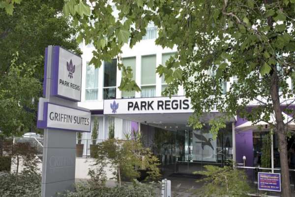 park-regis-griffin-suites-01.jpg