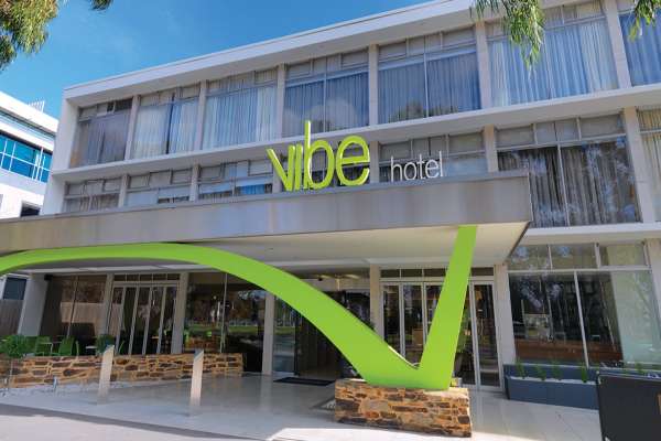 vibe-carlton-hotel-01.jpg