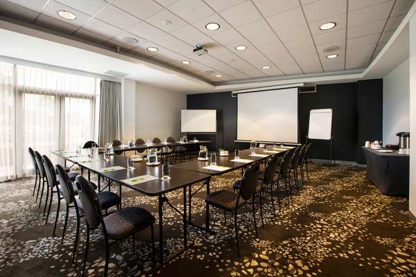 holiday-inn-melbourne-airport-04.jpg