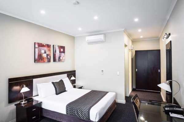 room2.jpg