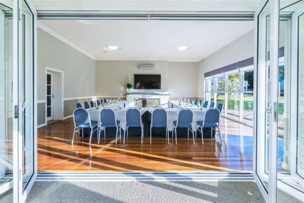 mantra-lorne-02.jpg