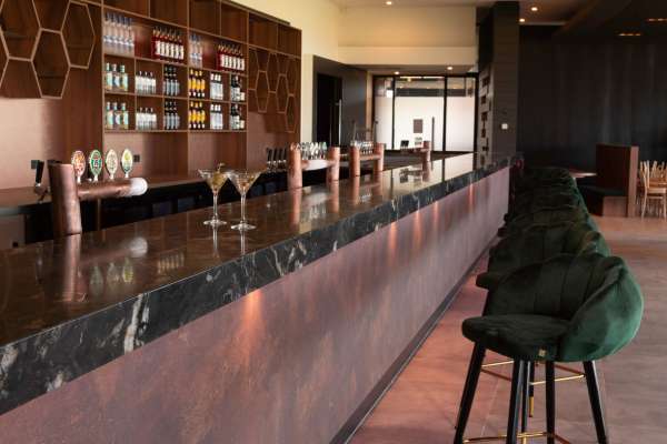 The-Sands-Torquay_Long-Bar.jpg