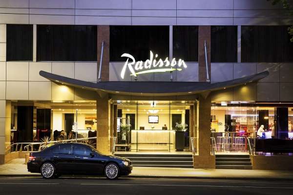 radisson-on-flagstaff-gardens-01.jpg